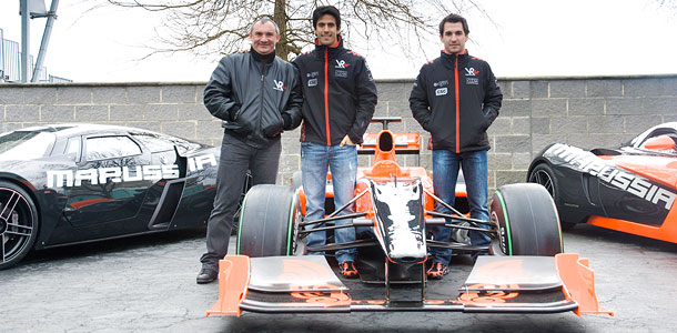 Николай Фоменко и пилоты команды Virgin Racing Тимо Глок и Лукас ди Грасси. Фото: Marussia Motors