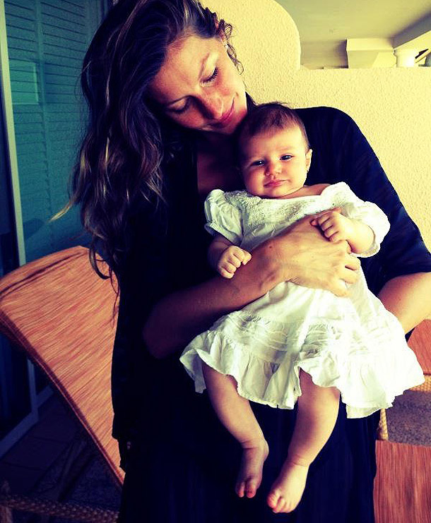     . : facebook.com Gisele