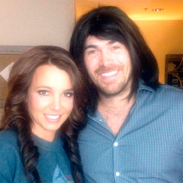 ������ ����� � ������� ������. ����: GLOBAL LOOK press