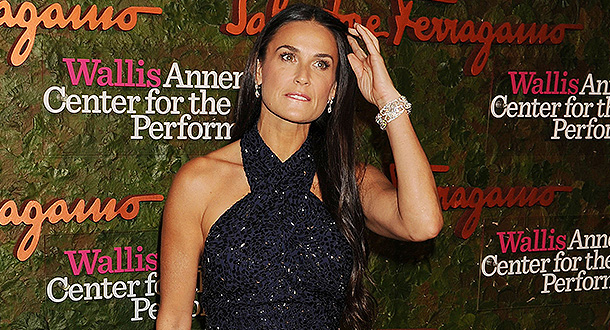 ���� ���. ����: GLOBAL LOOK press