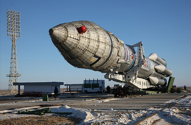 : khrunichev.ru