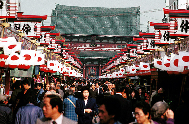 ����: GLOBAL LOOK press