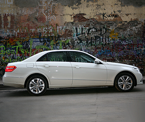 ����: Mercedes-Benz