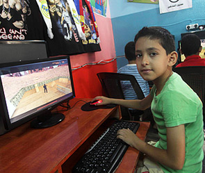 ����: GLOBAL LOOK press