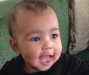  . : instagram.com @kimkardashian