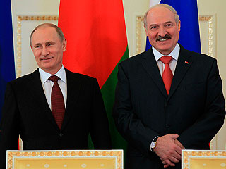 Путин на танке развеселил Лукашенко