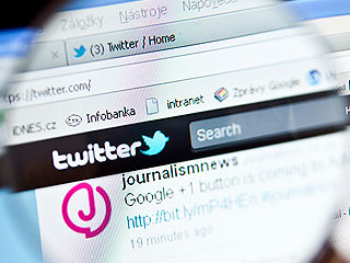 : GLOBAL LOOK press