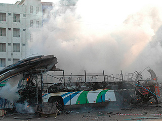 Под Луганском взорвали автобус с беженцами