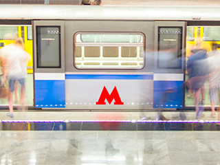 Новые логотипы Москвы и метро обсмеяли