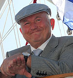 Лужков продлил жизнь москвичам
