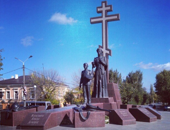 Памятник Примирения и Согласия. Новочеркасск. Фото: instagram.com/mihakond