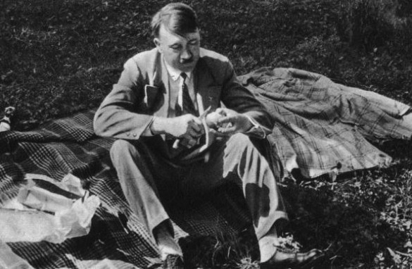 Адольф Гитлер. Фото: Heinrich Hoffmann/Hulton Archive/Getty Images