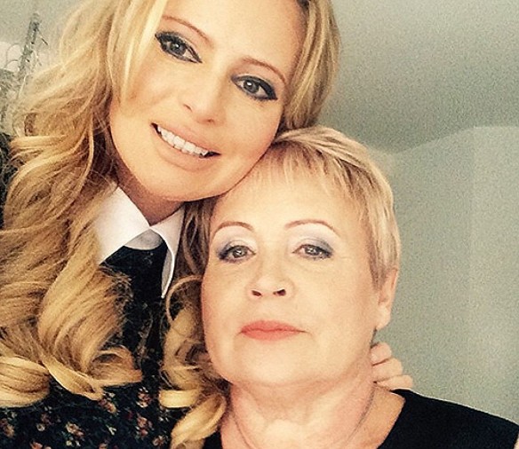 Дана Борисова с мамой. Фото: соцсети