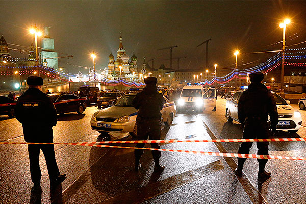 Немцова убивали разными пулями

