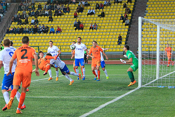 : fc-ural.ru