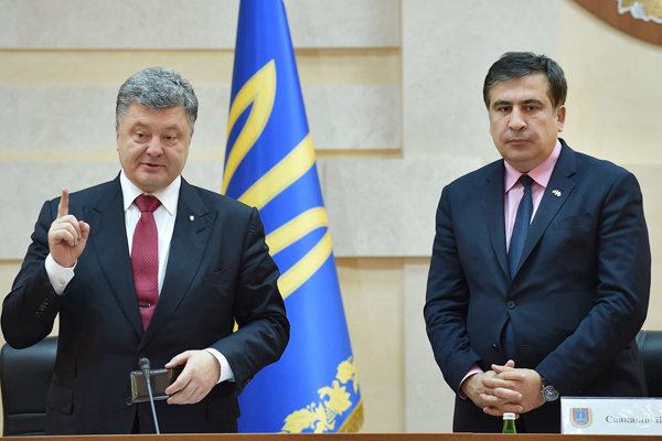 Саакашвили объяснил причины отказа от гражданства Грузии