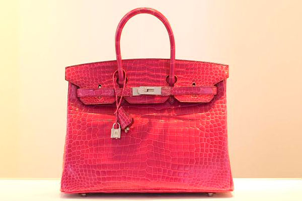 Сумку Birkin продали за $223 тысячи