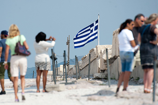 Российских туристов зовут в Грецию