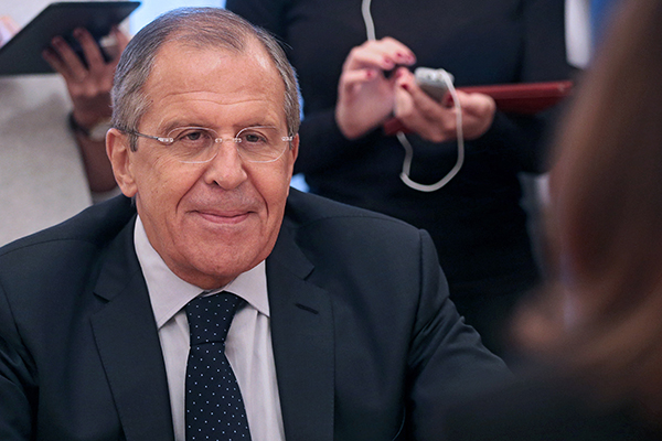 Лаврова позвали в сауну