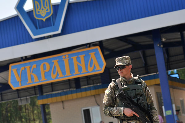 В МИДе рассказали, как украинцы «искали танки» у российских офицеров