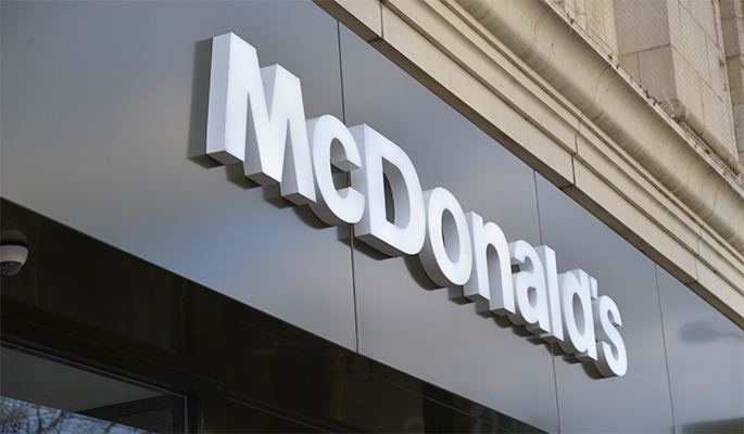 Москвичка требует от McDonald’s миллион за мат