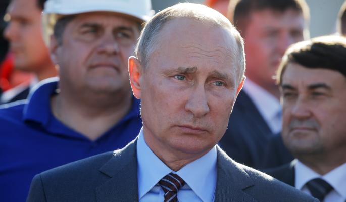 Путин потребовал у чиновников отчитаться о тратах на дороги