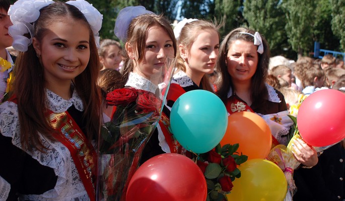 Знаменитые выпускники лучшей школы России