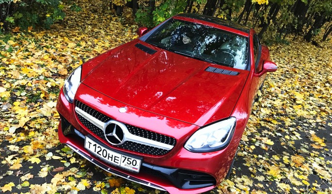 Тест-драйв Mercedes-Benz SLC. Эффектный
