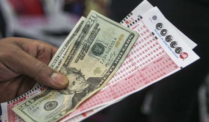 Житель США выиграл в лотерею $420 миллионов
