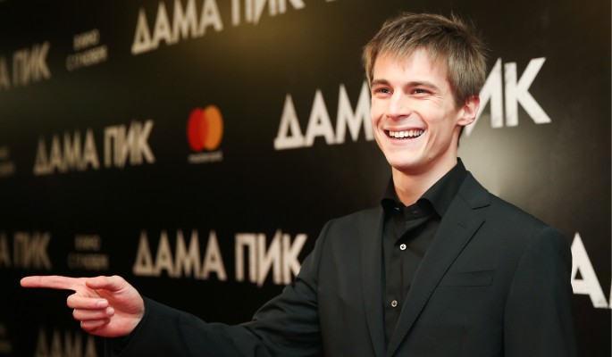 Иван Янковский заблокировал невесту