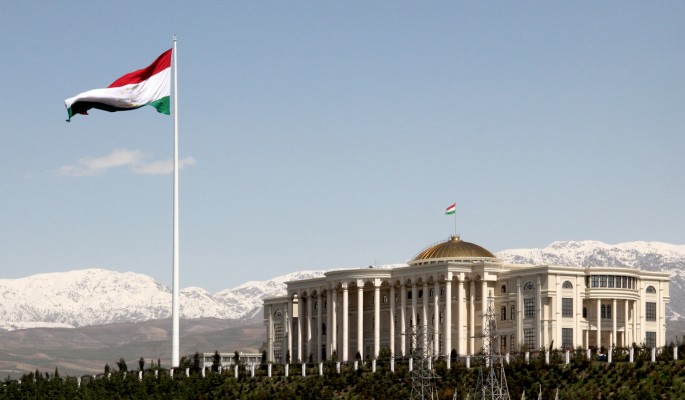 Почему поругались Москва и Душанбе 