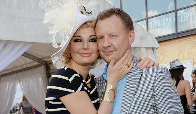 Вороненкову и Максаковой досталось за роскошную свадьбу