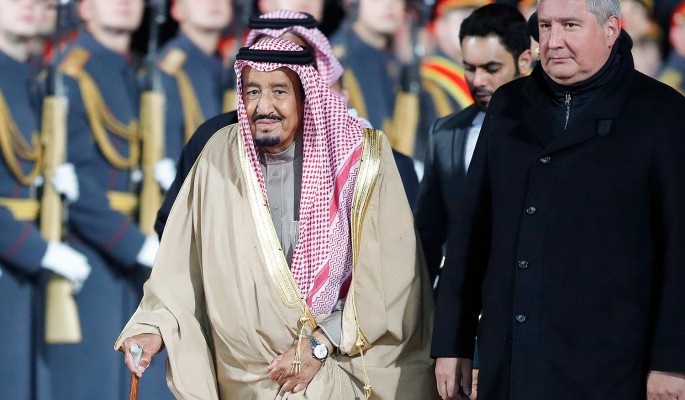 Исторический визит короля саудитов в Москву начался с ЧП 