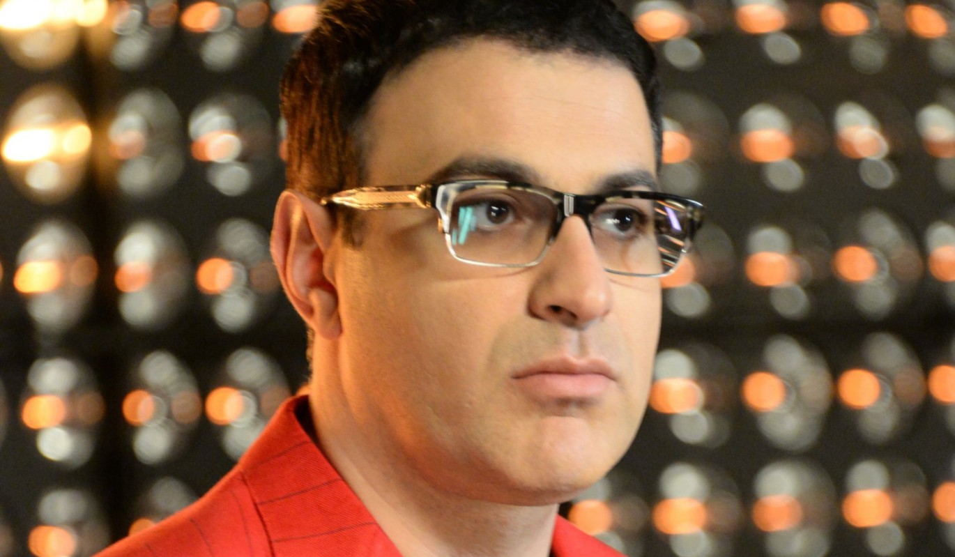 Жена Мартиросяна намекнула на сложности в браке