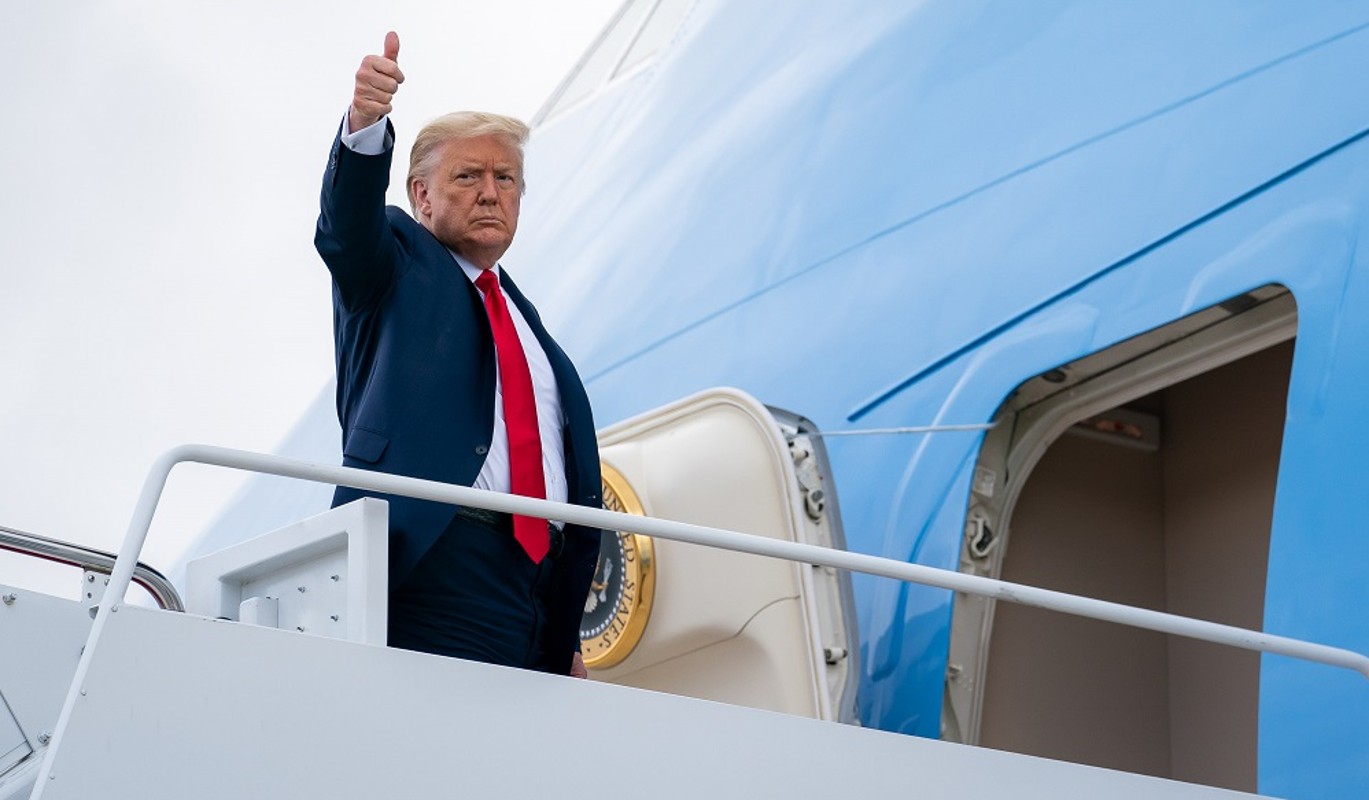 Трамп похоронил бывшею жену на своем поле для гольфа