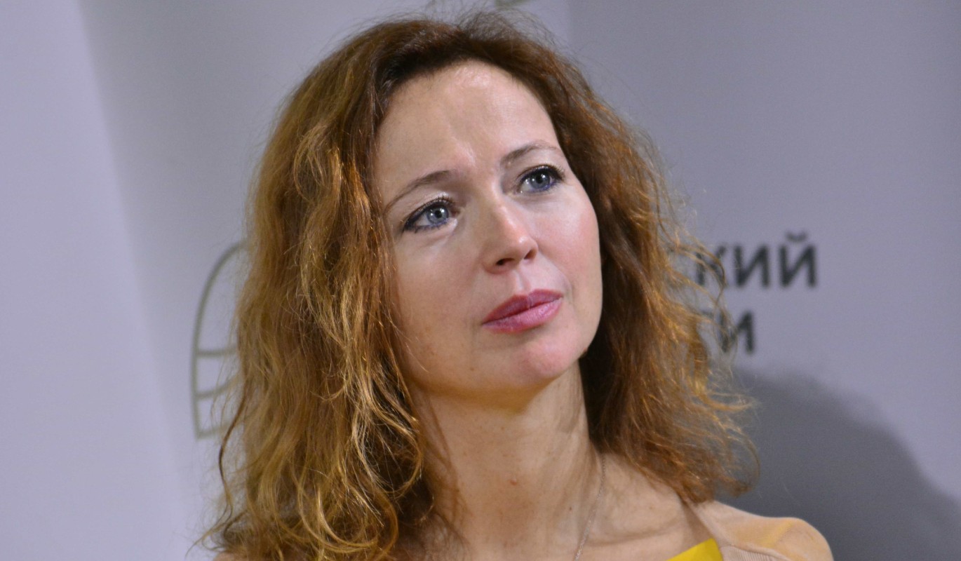«7Дней»: 48-летняя актриса Елена Захарова спровоцировала слухи о беременности