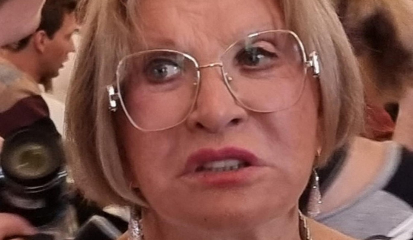 Не хуже примадонны Пугачевой и императрицы Аллегровой: назван высокий титул Максаковой 