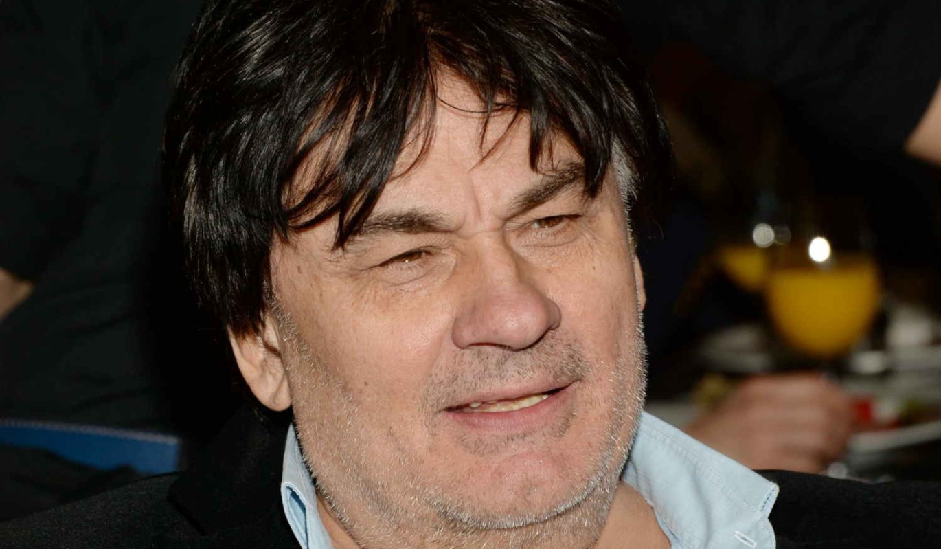 Серов выпроводил из дома дочь с двумя младенцами