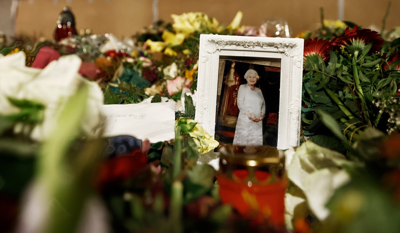 Была измучена и истощена: в смерти Елизаветы II нашли виновных