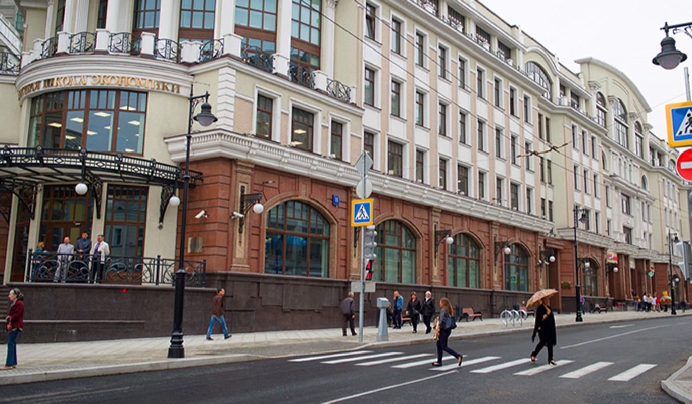 В Красносельском районе Москвы ликвидировали незаконные пристройки к  историческому зданию :: Мой район :: Дни.ру