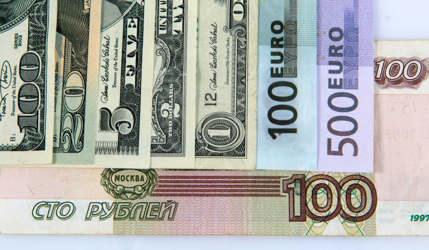 Какую валюту покупать в конце 2022 года: рекомендация финансового консультанта 