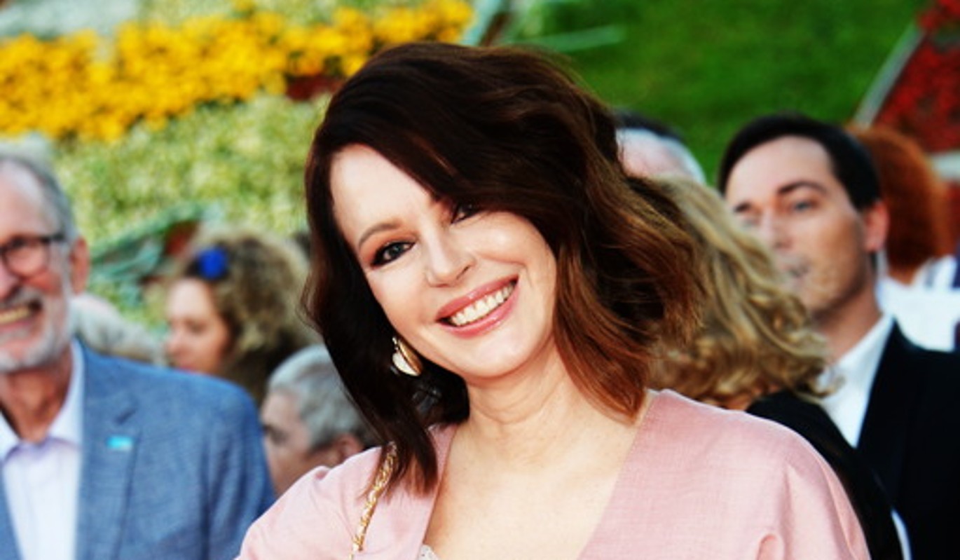 Ошибка на 5,5 миллионов: кто судится с Безруковой за кривые стены?