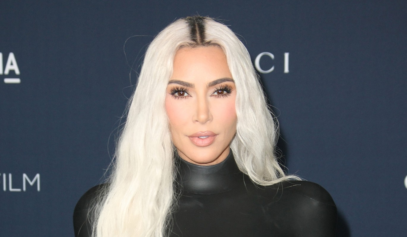 Модный совет Ким Кардашьян: зимний оверсайз с секретом