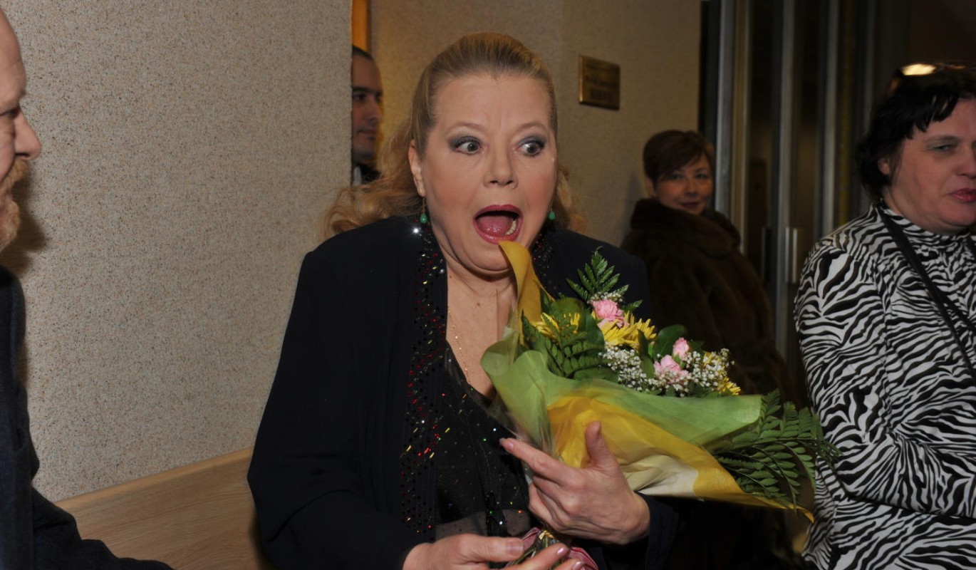 Господи, помилуй: могила умершей от рака Людмилы Сенчиной утонула 