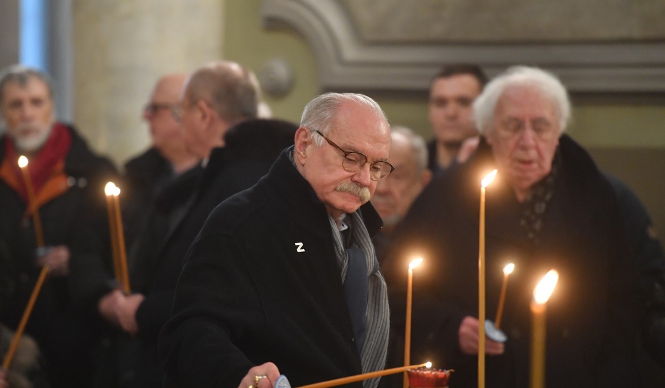 "Он в рабочем состоянии": вернувшийся с того света Михалков погряз в долгах 