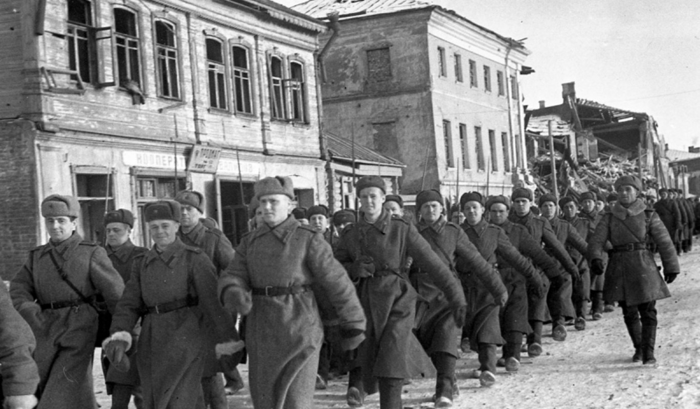 Фашистских захватчиков в 1944 году. Освобожденный Ржев март 1943.