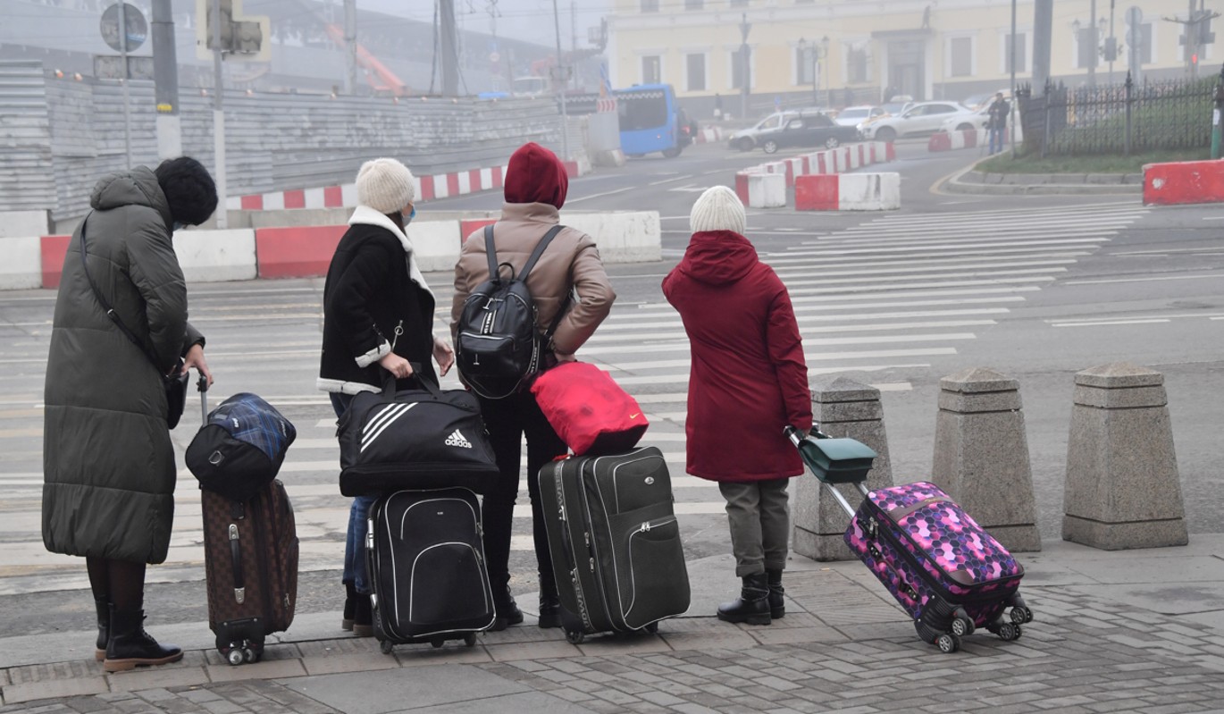 Сегодня 15 05. Российские туристы. Российские путешественники. Беженцы в Орловской области. Мигранты в России.