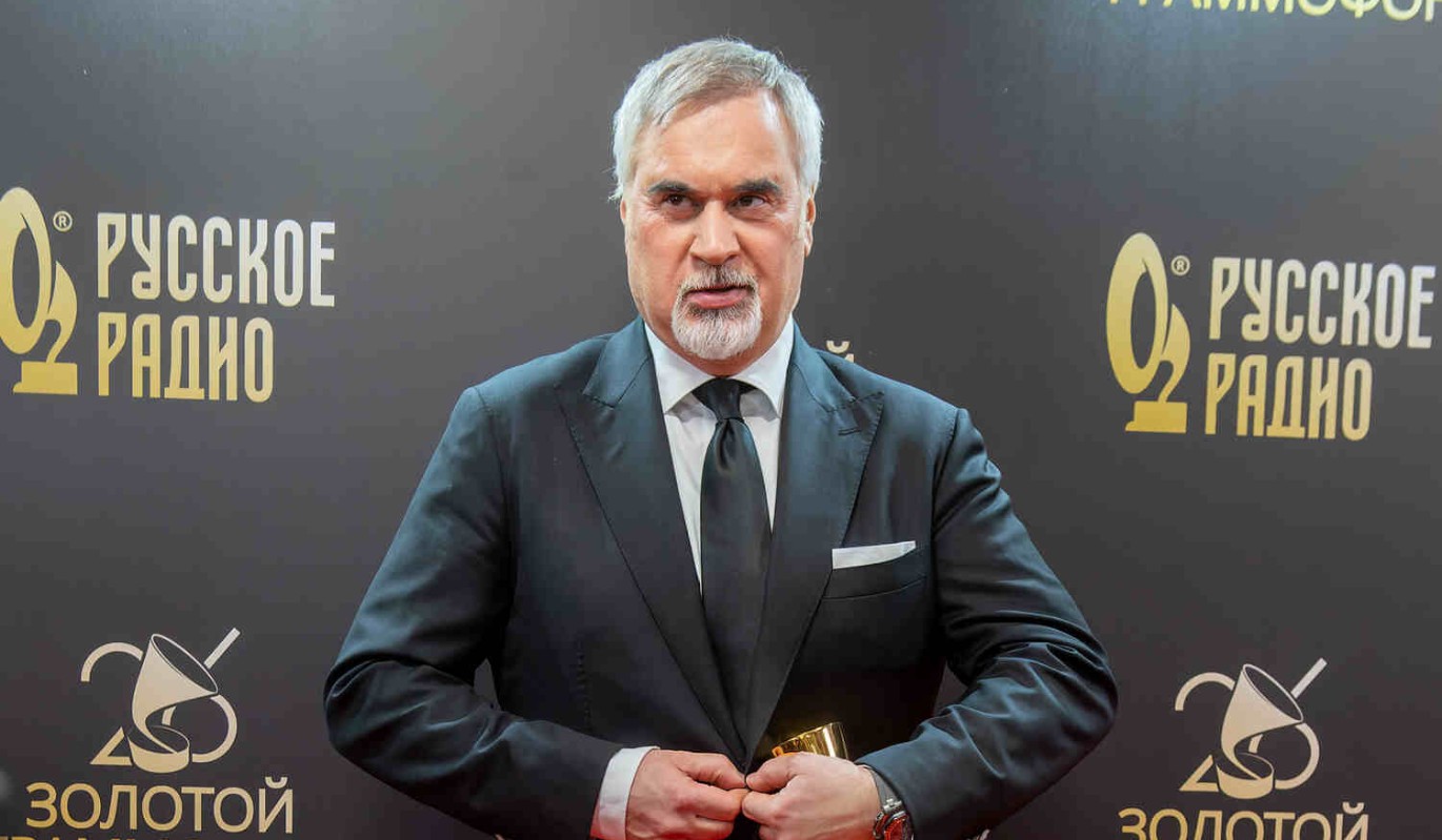 Понимают без слов: в день рождения Меладзе окружил жену цветами