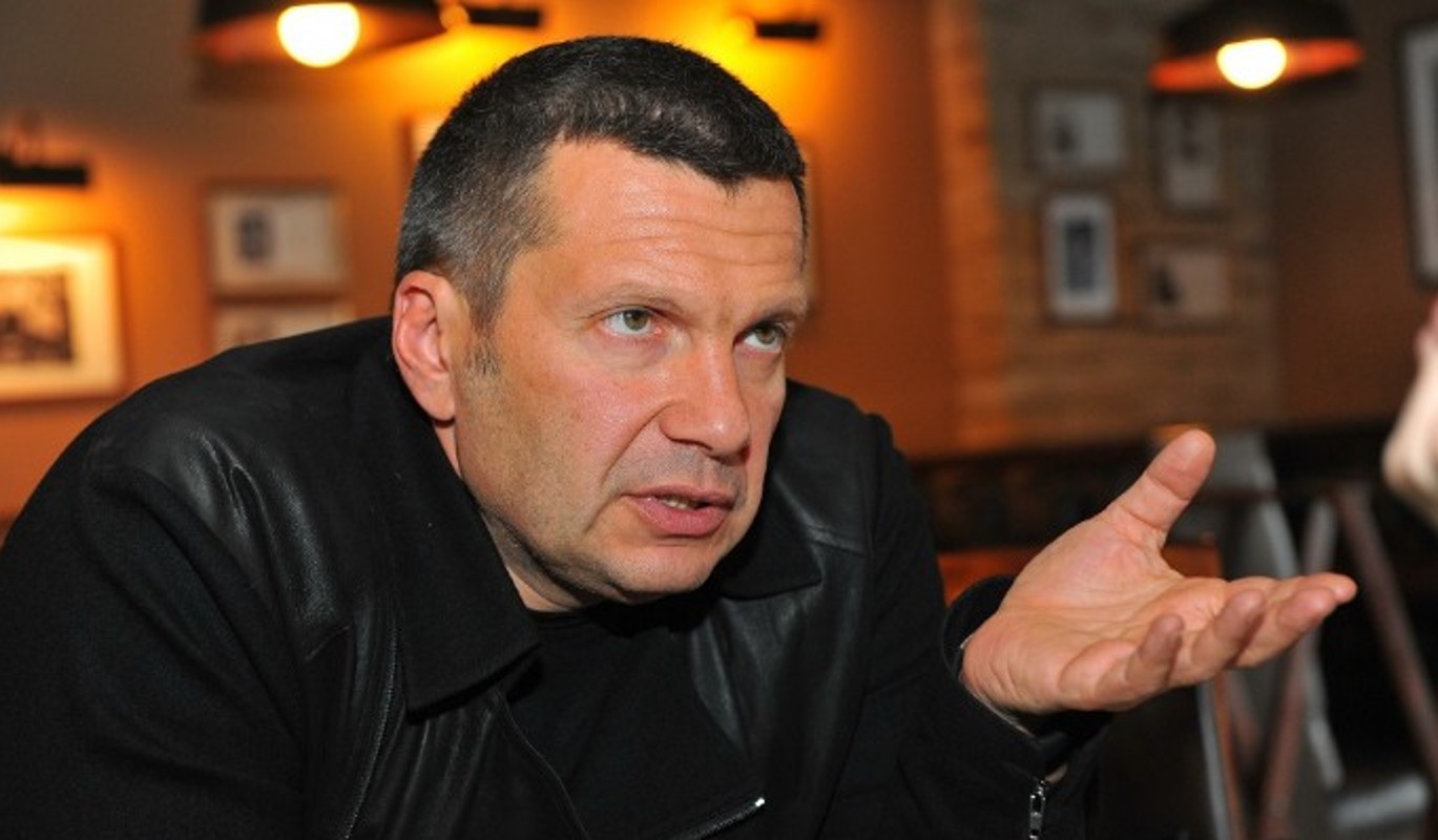 Соловьев назвал контрактников гордостью России