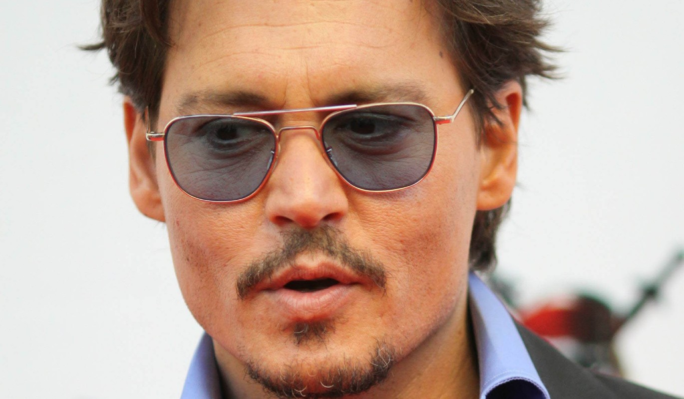 Депп пообещал раздать детям миллион долларов от Эмбер Херд